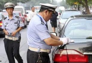 交警儿子撞人吃瓜,真相与舆论的漩涡