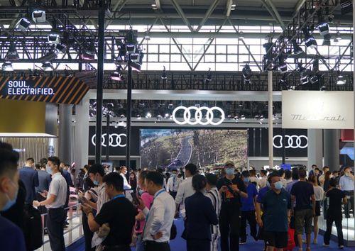 重庆车展吃瓜,明星云集，笑料百出，车展背后的趣味故事