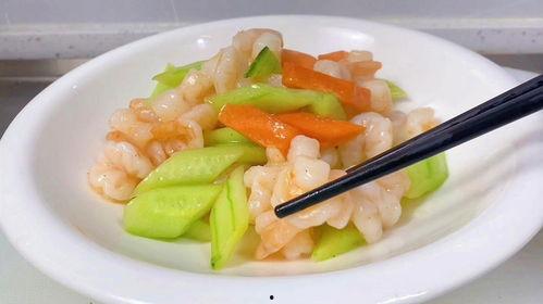 小瓜虾仁怎么吃,小瓜虾仁的多样美味吃法探索
