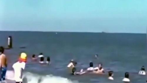 下飞机吃瓜,揭秘空中奇闻趣事