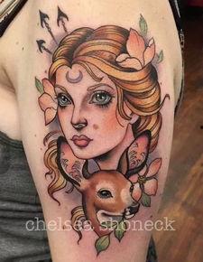 外国女人纹身视频吃瓜,视频走红，吃瓜群众热议