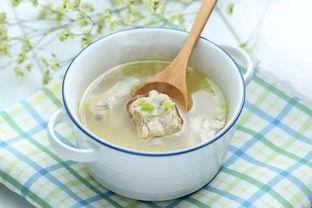 拗九节吃瓜,传统美食瓜果飘香，共享团圆佳节