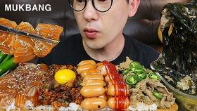 应该是草莓棉花糖 吃瓜