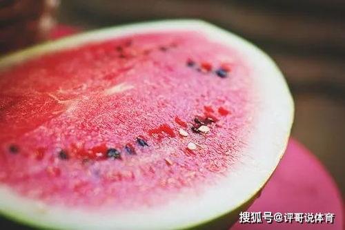 英国吃瓜50秒,揭秘英式休闲生活瞬间