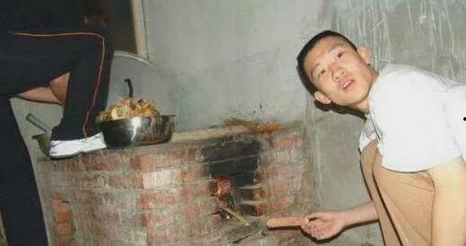 凤阳吃瓜事件始末视频,一场网络热议背后的真相揭秘